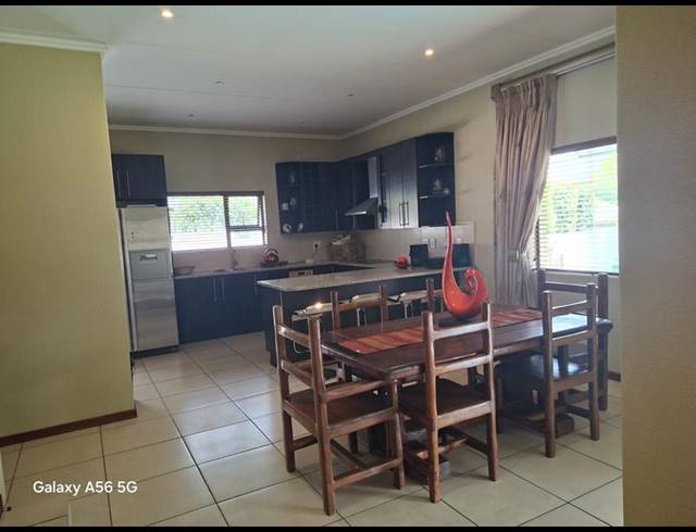 5 BEDROOM HOUSE FOR SALE IN KYALAMI HILLS